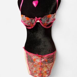 Pink and orange lingerie set with heart details
Perfect for Valentine’s Day!